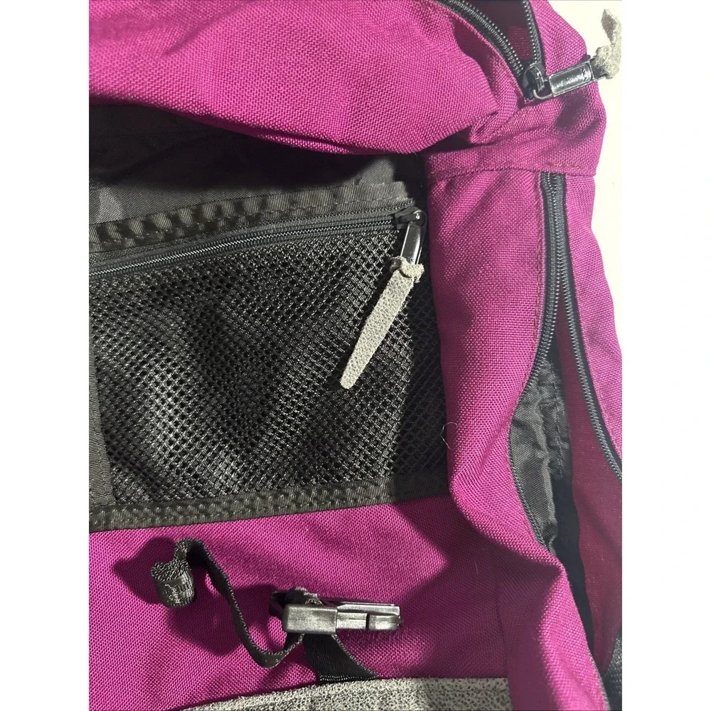 Vintage Eastpak Delegate Messenger Bag Suede/Leather Bottom USA Pink/purple